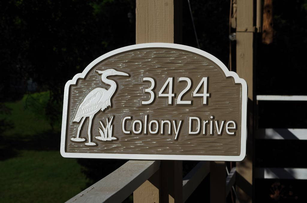 Address Sign with Family Last Name and Heron Image (A132) - The Carving Company