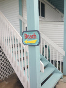 Carved Beach sign with directional arrow (S9) - The Carving Company