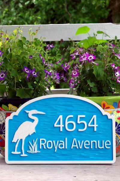 Address Sign with Family Last Name and Heron Image (LN27) - The Carving Company