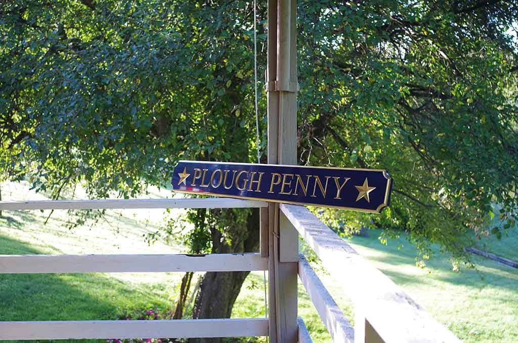 Classic Custom Carved Quarterboard sign with stars - add your name or place (Q28) - The Carving Company