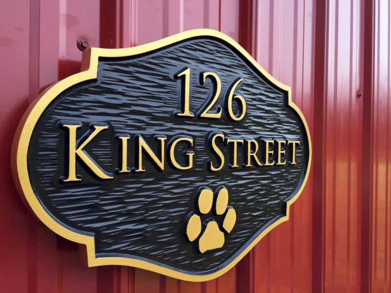 Pet Lover's Address Sign with Paw Print (A134) - The Carving Company