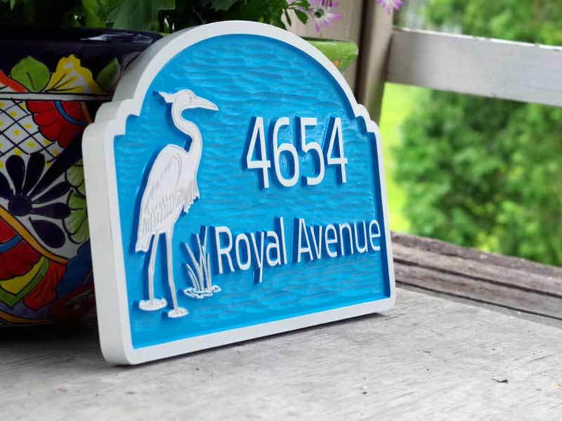 Address Sign with Family Last Name and Heron Image (LN27) - The Carving Company
